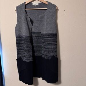 Cocogio black and gray wool blend long line sleeveless sweater Size Small
